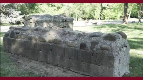 tombe etrusche ai giardini margherita